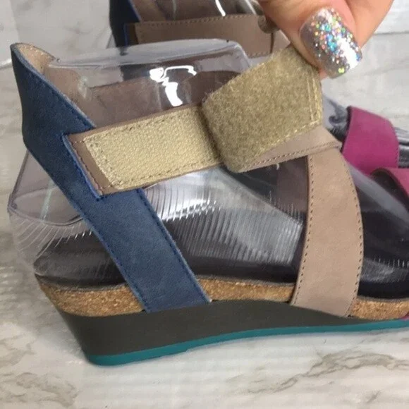 Naot womens leather cross strap pink plum nubuck wedge sandals size 5.5 - Picture 7 of 12